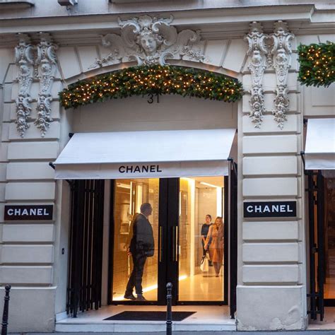 is there a chanel outlet in paris|Chanel Paris shop.